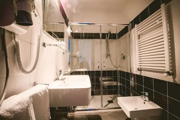 Tek Büyük Yataklı Oda, Özel Banyo