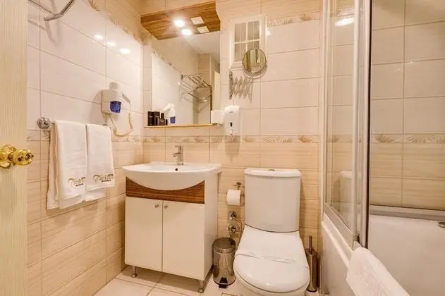 Standard Tek Büyük Yataklı Oda