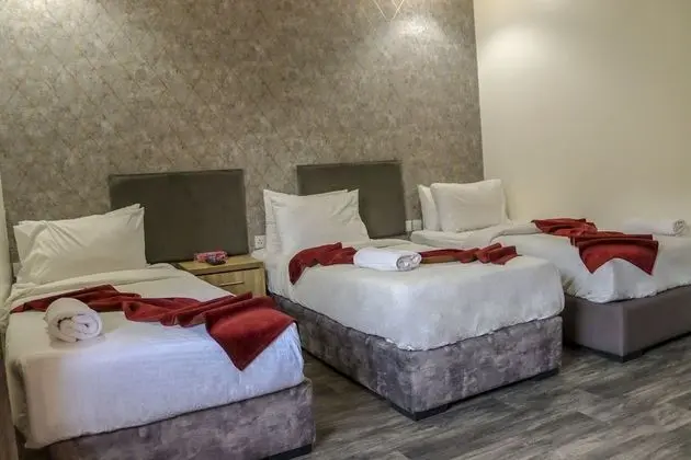 Basic Tek Büyük veya İki Ayrı Yataklı Oda, 1 Tek Kişilik Yatak