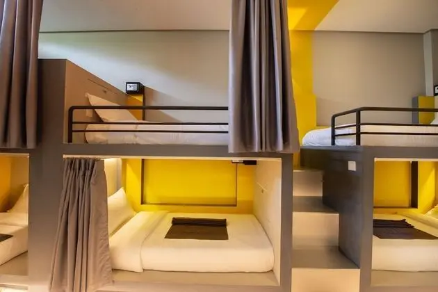 Shared 8 Bed Ladies Dorm