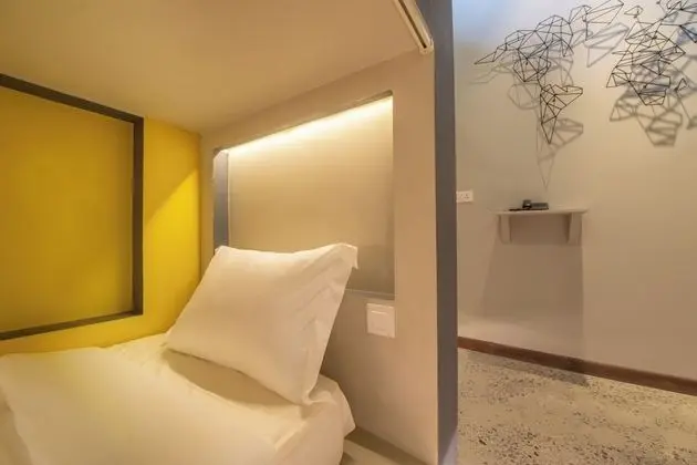 Shared 8 Bed Ladies Dorm