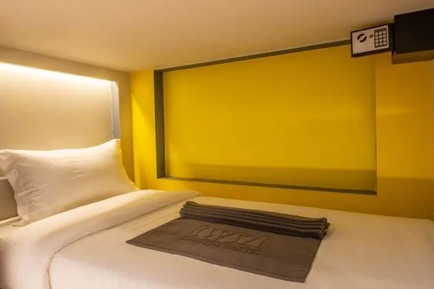 Shared 8 Bed Ladies Dorm
