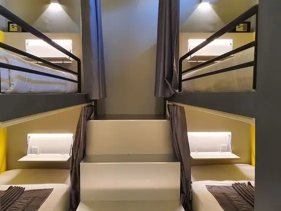 Shared 8 Bed Ladies Dorm