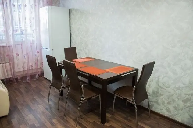 Apart Daire, 1 Yatak Odası (Ovrazhnaya st. 13)