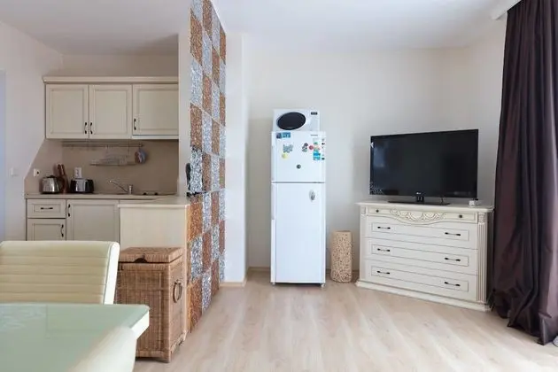 Luxury Apart Daire, 2 Yatak Odası, Teras, Havuz Manzaralı
