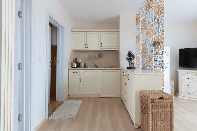 Luxury Apart Daire, 2 Yatak Odası, Teras, Havuz Manzaralı