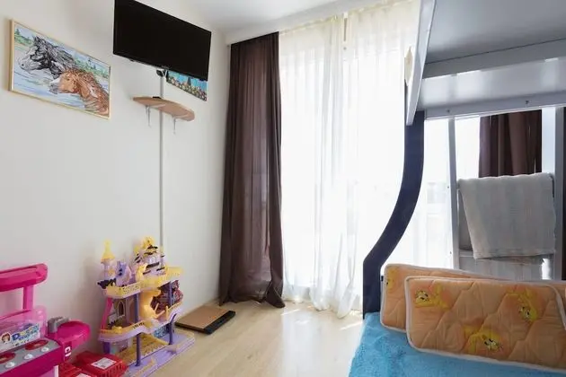 Luxury Apart Daire, 2 Yatak Odası, Teras, Havuz Manzaralı