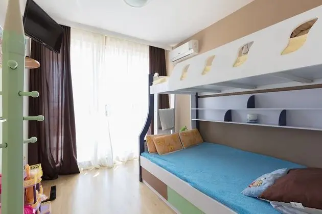 Luxury Apart Daire, 2 Yatak Odası, Teras, Havuz Manzaralı