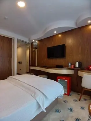https://images.odamax.com/img/1920x1080/odamax/image/upload/TWO_BROTHER_HOTEL_SPA_202505041815397_4d8f3ed6_53c7_42ab_aa91_3be18635e23d.jpg