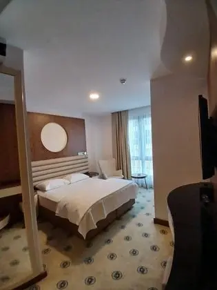 https://images.odamax.com/img/1920x1080/odamax/image/upload/TWO_BROTHER_HOTEL_SPA_202505041815406_f2aa8223_20a6_4354_b0cc_3dd946dc53b4.jpg
