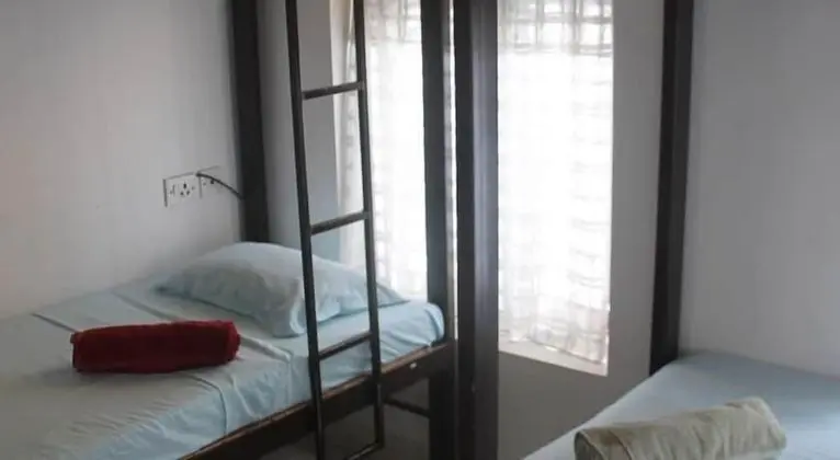 Ortak Ranzalı Oda, Sadece kadınlar için (6 beds)