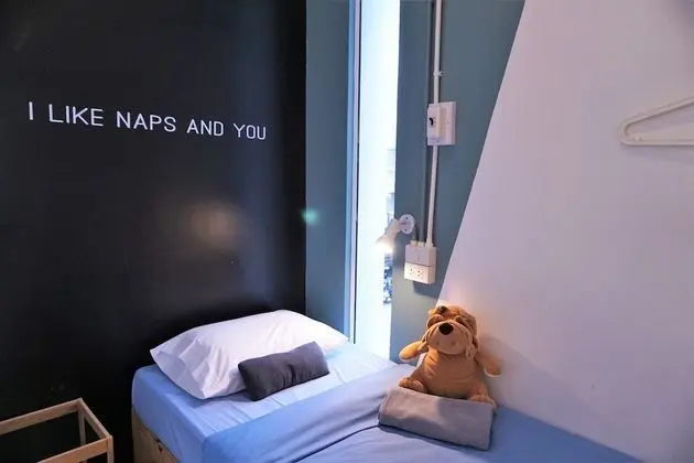 Single Room with Shared Bathroom