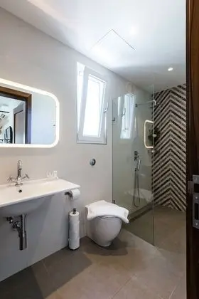 Luxury Çatı Katı Süiti (Penthouse), 1 Büyük (Queen) Boy Yatak, Teras, Kısmi Deniz Manzaralı