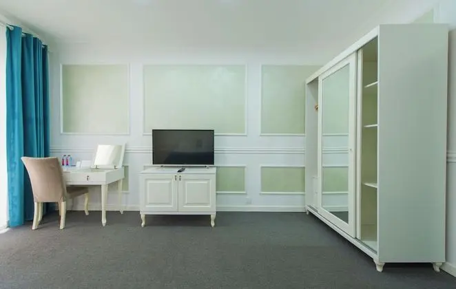 Deluxe Tek Büyük Yataklı Oda, Balkon (Castle view)
