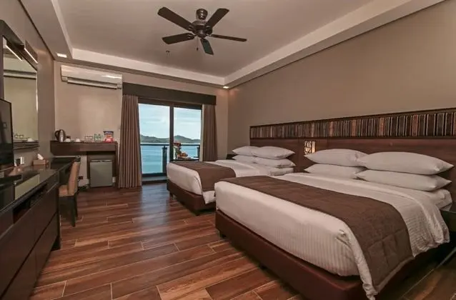 Oda, 2 Büyük (Queen) Boy Yatak, Koy Manzaralı