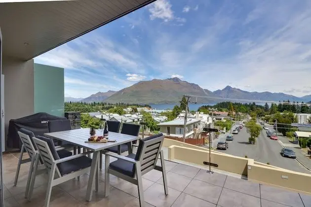 Luxury Villa, 3 Yatak Odası, Göl Manzaralı