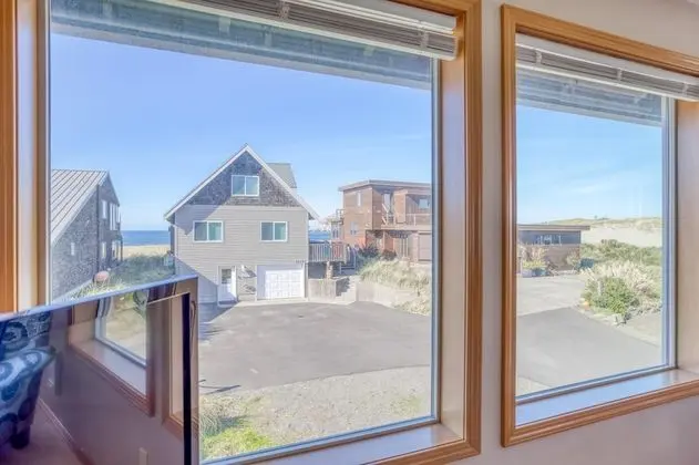 Ev, Birden Çok Yatak (Two Views Vacation Home)