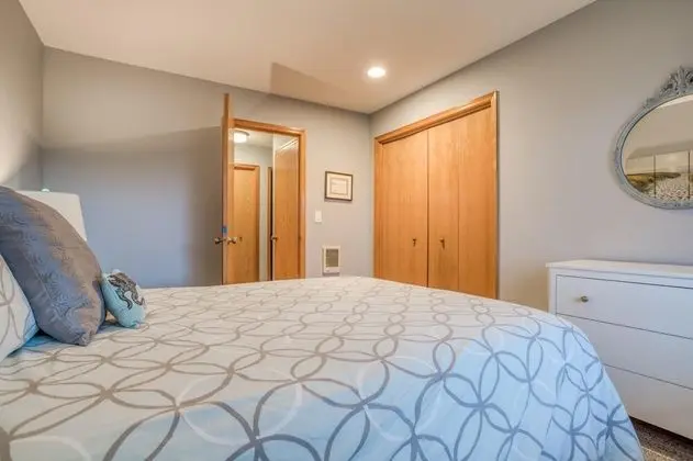 Ev, Birden Çok Yatak (Two Views Vacation Home)