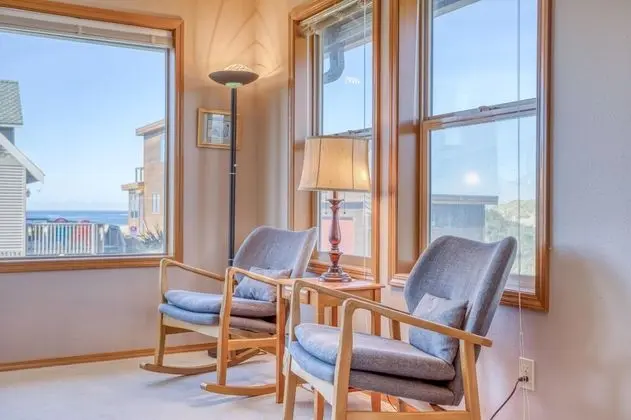 Ev, Birden Çok Yatak (Two Views Vacation Home)