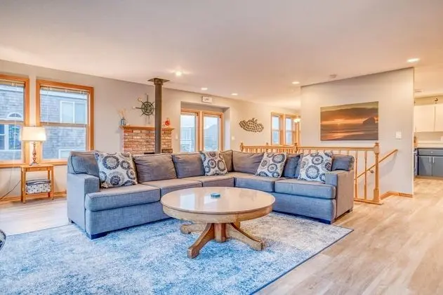 Ev, Birden Çok Yatak (Two Views Vacation Home)