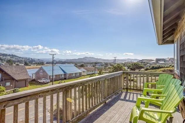 Ev, Birden Çok Yatak (Two Views Vacation Home)