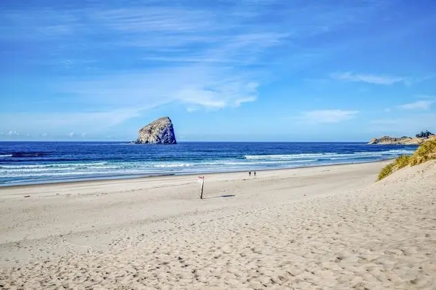 Ev, Birden Çok Yatak (Two Views Vacation Home)