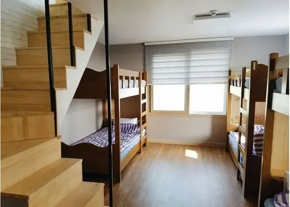 Ortak Ranzalı Oda, Sadece kadınlar için (8 people)