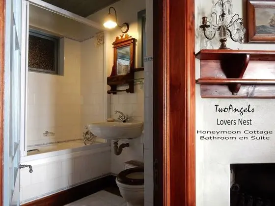 Honeymoon Kır Evi (Lover's Nest)