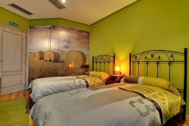 Tek Büyük veya İki Ayrı Yataklı Oda