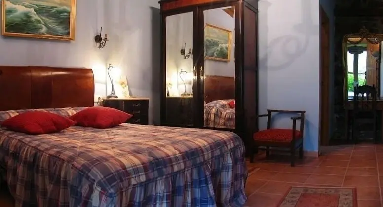 Tek Büyük Yataklı Oda, 1 Çift Kişilik Yatak