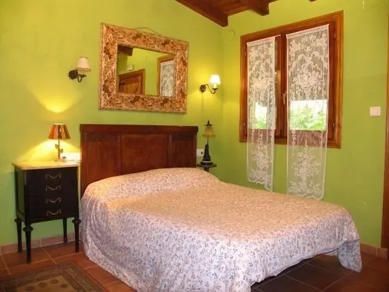 Tek Büyük Yataklı Oda, 1 Çift Kişilik Yatak