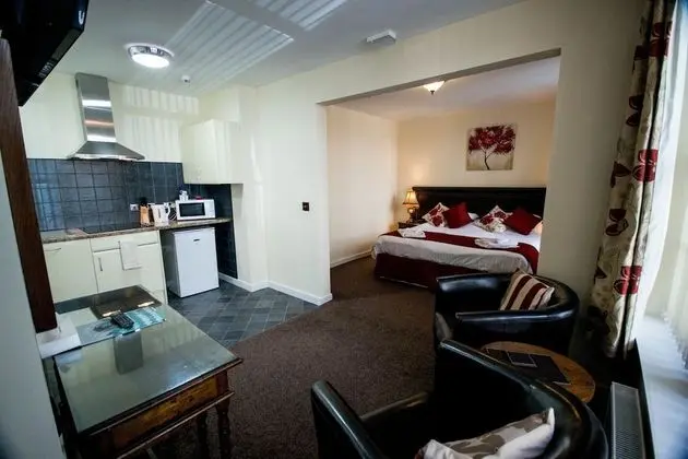 Ty Dre Easy Access Queen Room