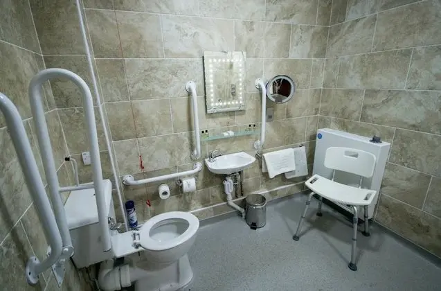 Ty Dre Easy Access Queen Room
