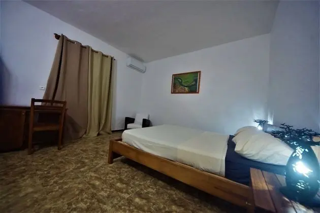 Tek Büyük Yataklı Oda, Sigara İçilmez