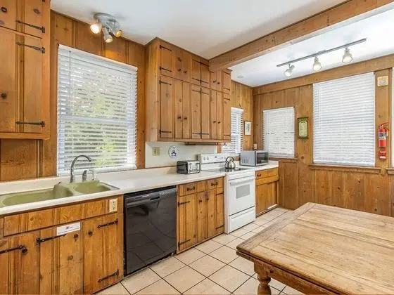 Ev, Birden Çok Yatak, Mutfak, Bahçe Manzaralı