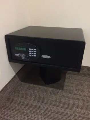 Oda, 1 En Büyük (King) Boy Yatak, Kısmi Deniz Manzarası