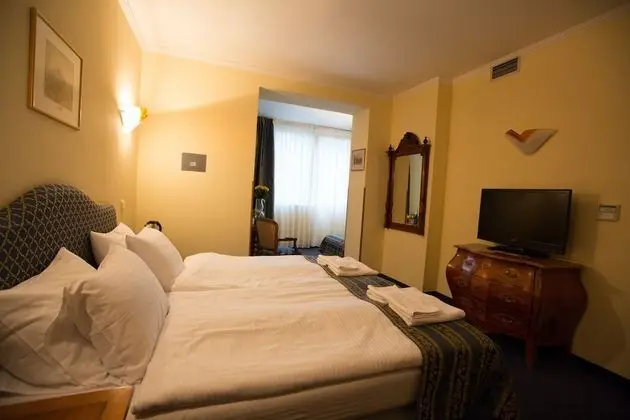 Deluxe Tek Büyük veya İki Ayrı Yataklı Oda