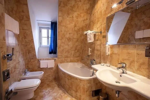 Superior Oda, Şehir Manzaralı