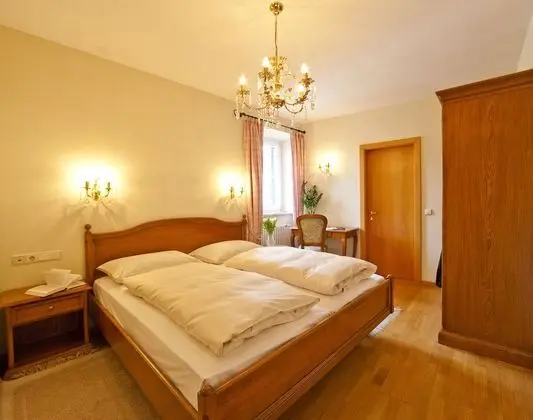 Tek Büyük Yataklı Oda