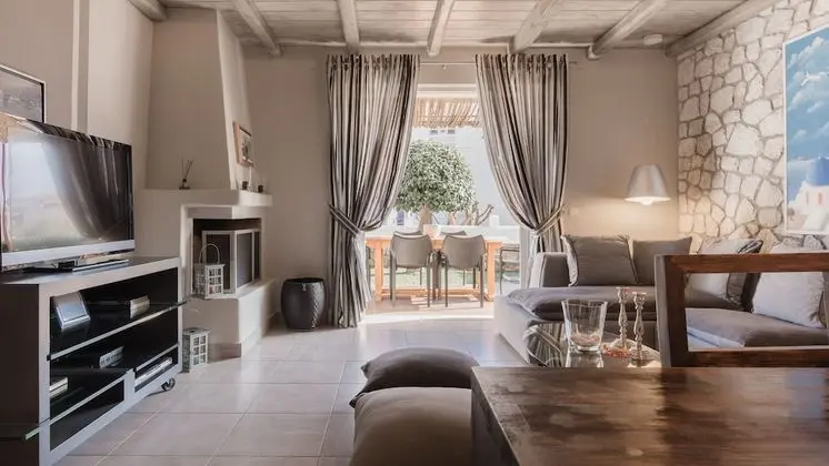 Villa (Christine)
