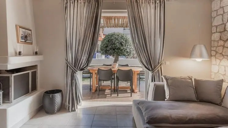 Villa (Christine)