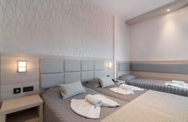 Superior Üç Kişilik Oda, Balkon