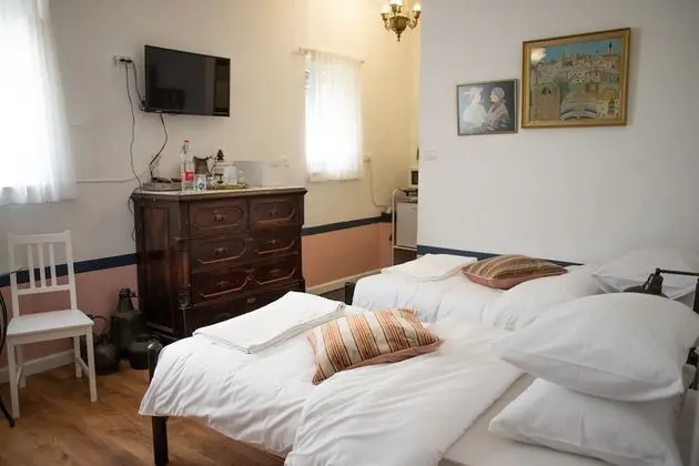 Basic Oda, 2 Tek Kişilik Yatak (Tzefania apartments 104)