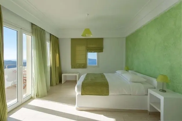 Junior Süit, Sıcak Su Küveti