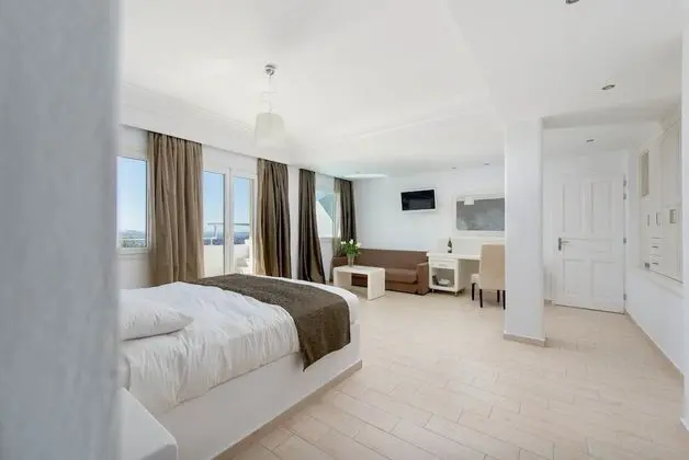 Junior Süit, Sıcak Su Küveti