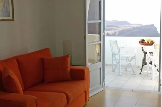 Üç Kişilik Oda (Volcano View)