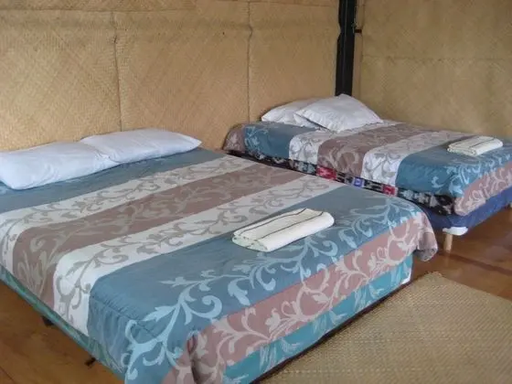 Family Kulübe, Kısmi Göl Manzaralı, Göl Kenarı