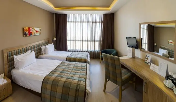 Standart Oda, Şehir Manzaralı