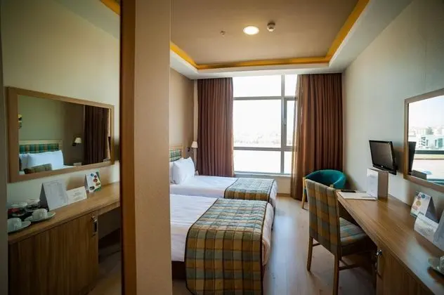 Standart Oda, Şehir Manzaralı