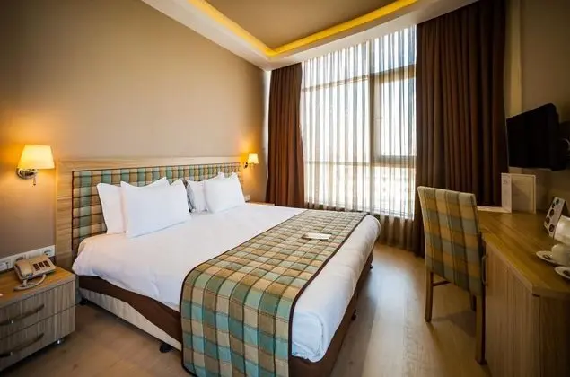 Standart Oda, Şehir Manzaralı